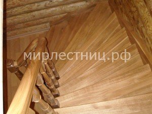 № 22 к - 6.   Поворот лестницы на 180 градусов, через забежной участок.
