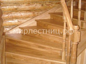 № 22 к.   В основании лестницы косоур и тетива.