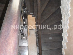 № 21 к - 7.   Вход и выход поручня в столб.