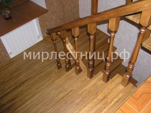 № 10 к - 7.   Деревянное ограждение классического вида.