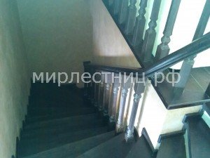 № 49 к - 2.   Отбойная доска установлена по двум стенам.