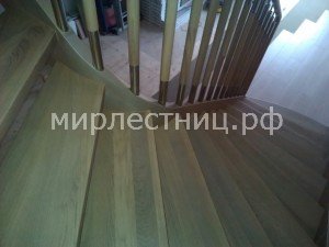 № 114 т.3     Цельноламельные ступени. Крепление стоек в тетиву.  