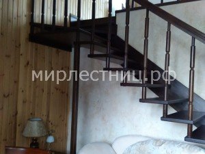 №76 б.2.   Основание лестницы - больцы и  тетива. Опорный столб. 