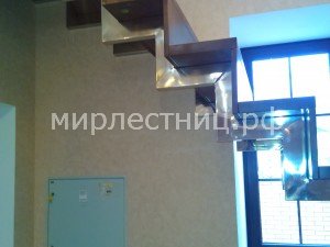 № 118 к - 2.    Косоур, выполненный из зеркальной нержавеющей стали.