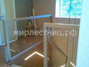 №130 к.7.   Балюстрада второго этажа.