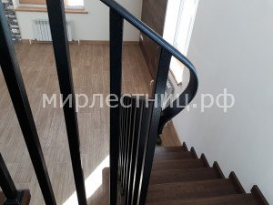 № 131 к.     Лестница с кованным штучным ограждением. - 3