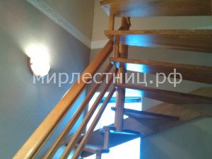 № 133 б.4.     Поворот на 180º через забежные ступени.   