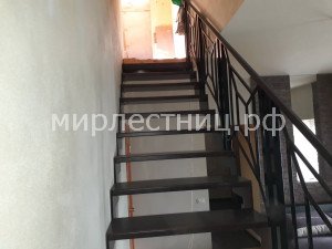 № 150 к.3.    Прозрачная лестница (без подступенков).