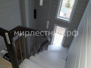 № 168 б.    Больцевая лестница с ограждением из матовой нержавеющей стали. - 8