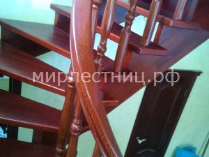 №134 к.4.   Классическое деревянное ограждение.