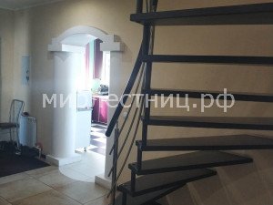 Плавный изгиб поручня и рейлингов.