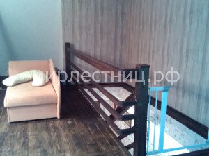 № 171 к.    Лестница на  двух деревянных косоурах смещенных в центр. - 3