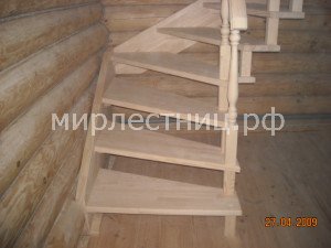 № 17 б.10.    Прозрачная больцевая лестница из сосны.