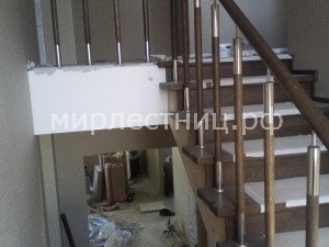 № 96 к    Лестница с комбинированным ограждением.  