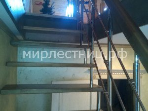 № 120 б. 2.    Последняя ступень вровень с полом.