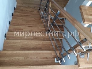 № 157 к.3.   Поручень квадратного сечения.