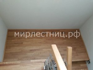 № 157 к.5.   Площадка с декоративными решетками.