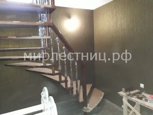 № 166 б.    Дубовая больцевая лестница. - 4