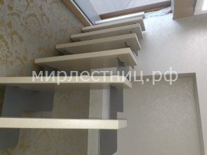 № 170 к.    Лестница без ограждения на плоских чистовых косоурах. - 4