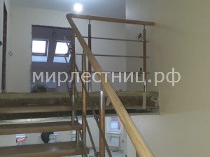 № 179 б.      Больцевая лестница с  площадкой округлой формы. - 1