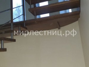 № 179 б.      Больцевая лестница с  площадкой округлой формы. - 3