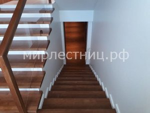№ 180 к.   Лестница с подстветкой и стеклянным ограждением.  - 4