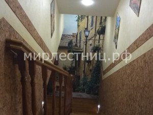 № 139 к.   Классическая лестница в двухуровневой квартире. 