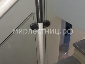 № 206 к.  Ограждение из стекла и комбинированной нержавейки. 