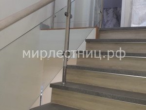 № 206 к.    Ограждение из стекла и комбинированной нержавейки.