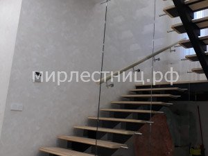 № 226 к ОГ-21.    Стеклянное ограждение лестницы. Монтаж на пол 1 этажа. - 1
