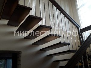 № 234 б.    Больцевая лестница с ограждением из нержавеющей стали.