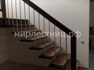 № 234 б.2.    Больцевая лестница с ограждением из нержавеющей стали.