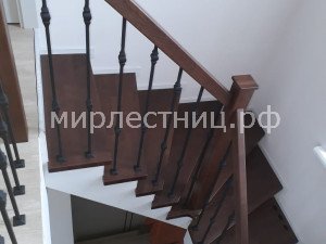 № 244 к.5.   Верхний марш лестницы.