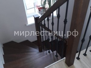 № 244 к.7.   Подъем лестницы на второй этаж