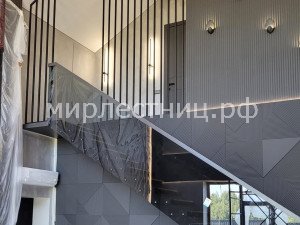 № 245 кс.1.    Консольная лестница. Стекло цвет 
