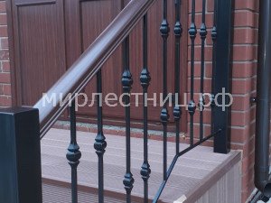 № 248 к.2. Столбы металлические из проф.трубы. 