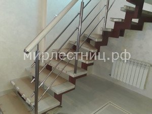 № 192 к.2.    Ограждение с 4-мя рейлингами.