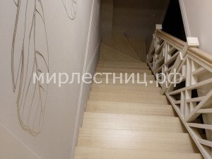 № 220 к.№ 220 к.   Лестница из лиственницы.