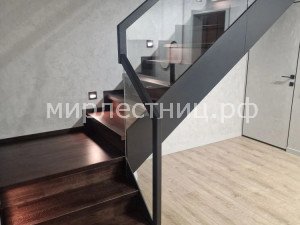 № 265 к.1.   Стеклянное ограждение.