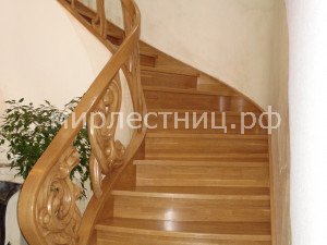 № 47 кр.    Дубовая лестница в тетивах со скрученными перилами. - 9