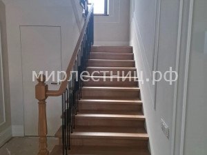 № 268 к.15    № 268 к.15.   Округлая пригласительная ступень. Поворот поручня.