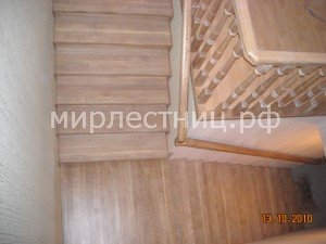 № 56 к.3.    Поворот лестницы на 90 градусов.