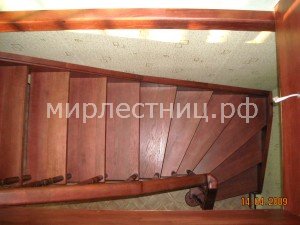 № 14 б - 8.   Вид  ступеней из цельноламельного массива.