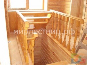 № 37 к - 2.   Выход на верхний этаж. Разрыв ограждения.