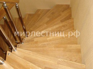 № 15 б - 9.    Поворот лестницы на 180 градусов через два забежных участка.